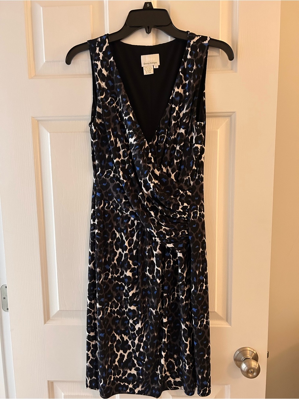 Donna Morgan Black, Blue & White Sleeveless Animal Print Wrap Dress